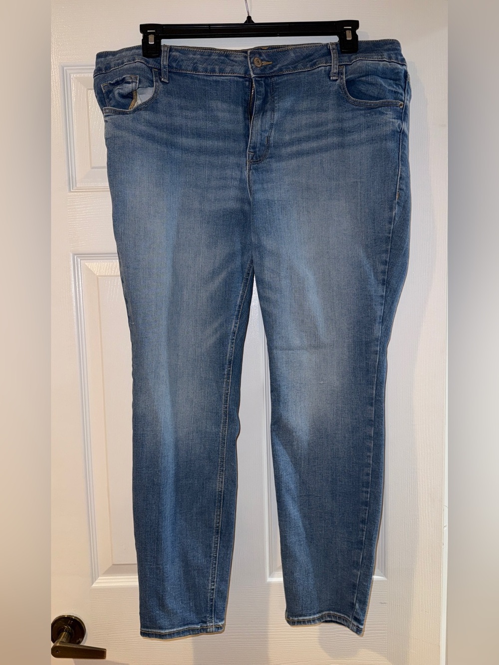 Old Navy Women's Skinny Jeans - Medium Blue Wash